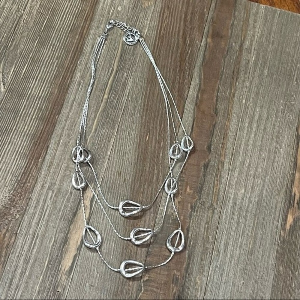 Crown Trifari Silvertone Oval Loops 3 Strand Necklace 18”